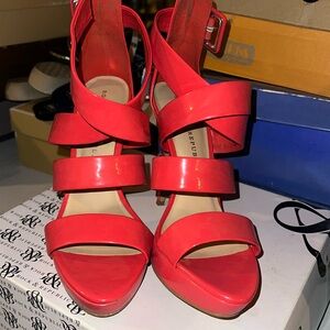 Mother’s closet/ Open toe strap heels